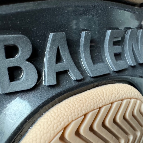 NEW TRIPLE S SNEAKERS BLACK RED 40 - Picture 4 of 11